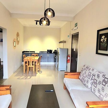 Appartment 4 Grand Baie Exteriör bild